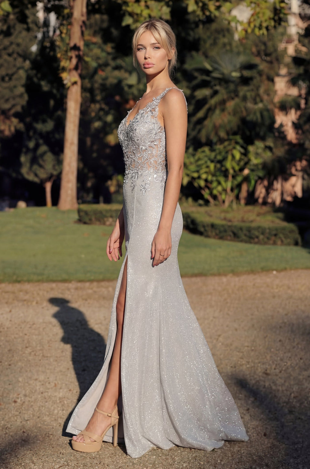 Kos Couture Vestido Largo Formal Metálico con Cuello en V