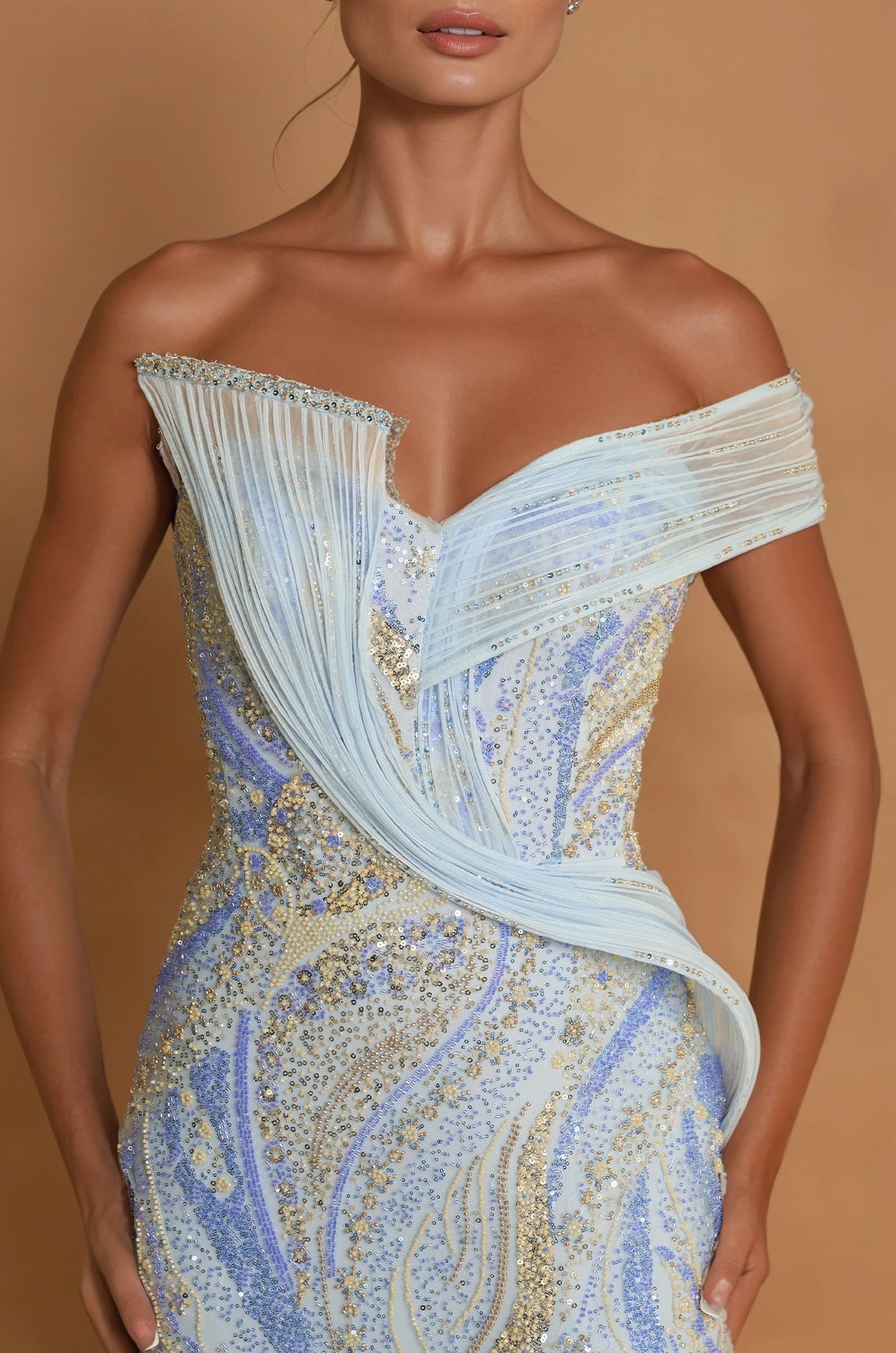 Vestido Formal con Abalorios Arquitectónico Escultural Couture Azul París