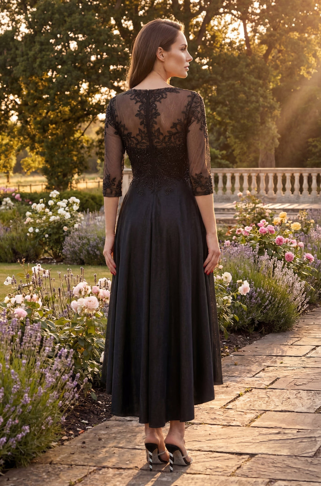 Vestido Formal Línea A con Bordado de Remolinos de Purpurina Negro