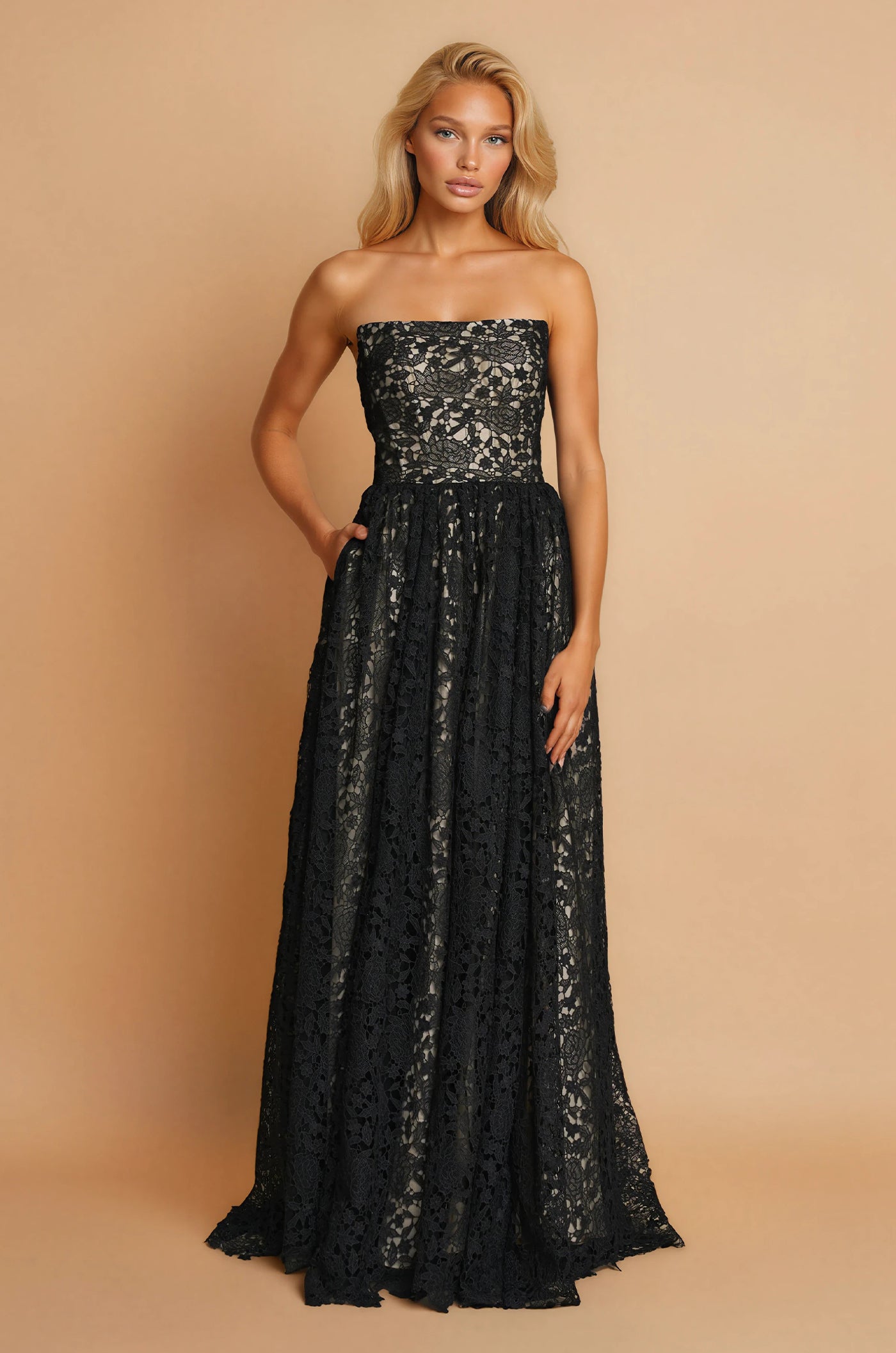 Vestido de Graduación Largo Formal de Encaje de Etiqueta Negro / Nude
