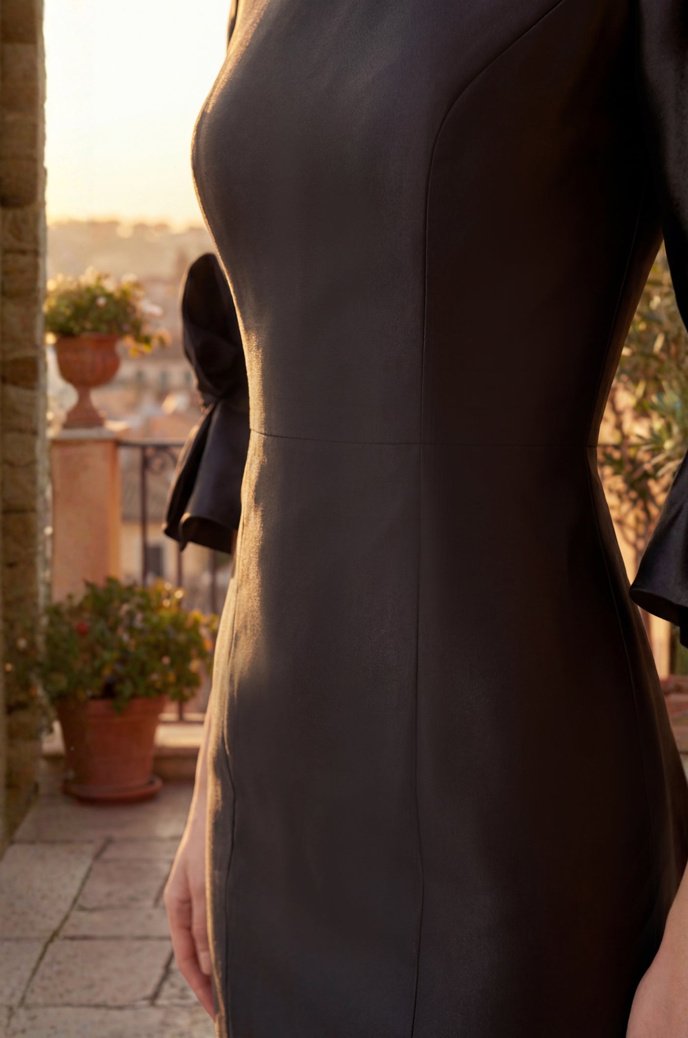 Vestido de Cóctel Formal Largo Midi con Detalle de Lazo Cuello Joya Negro