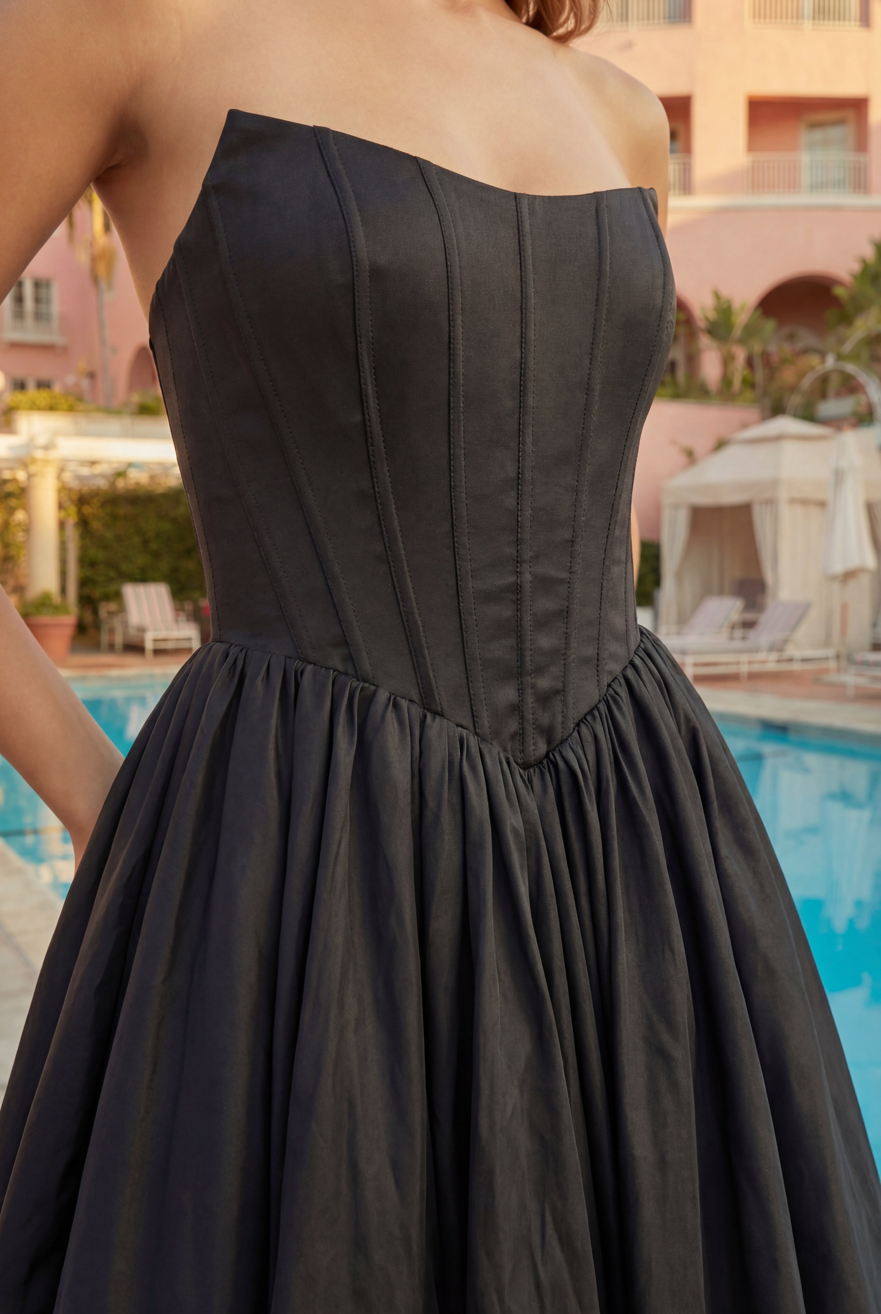 Kos Couture Vestido de Graduación con Corsé Largo y Corto