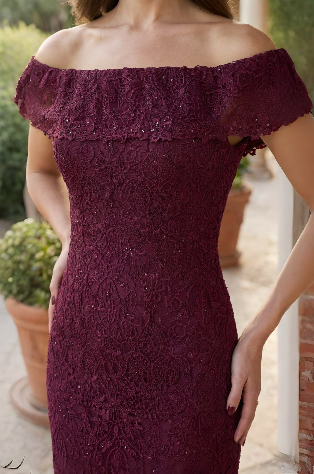 Vestido de Noche Formal de Encaje con Hombros Descubiertos Kos Couture 1472 Borgoña