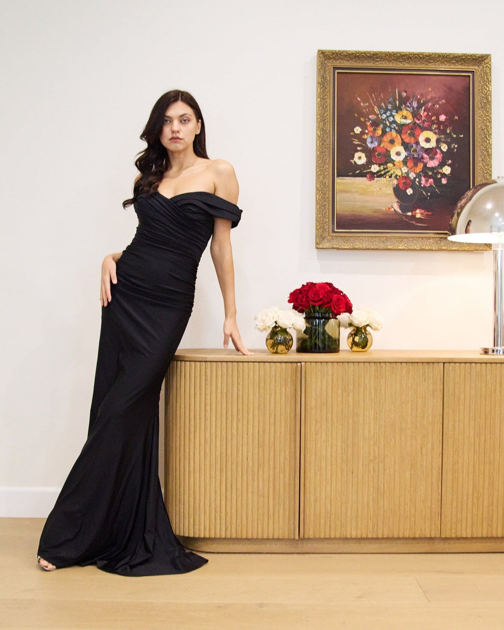 Kos Couture Vestido Largo Elástico Formal con Hombros Descubiertos