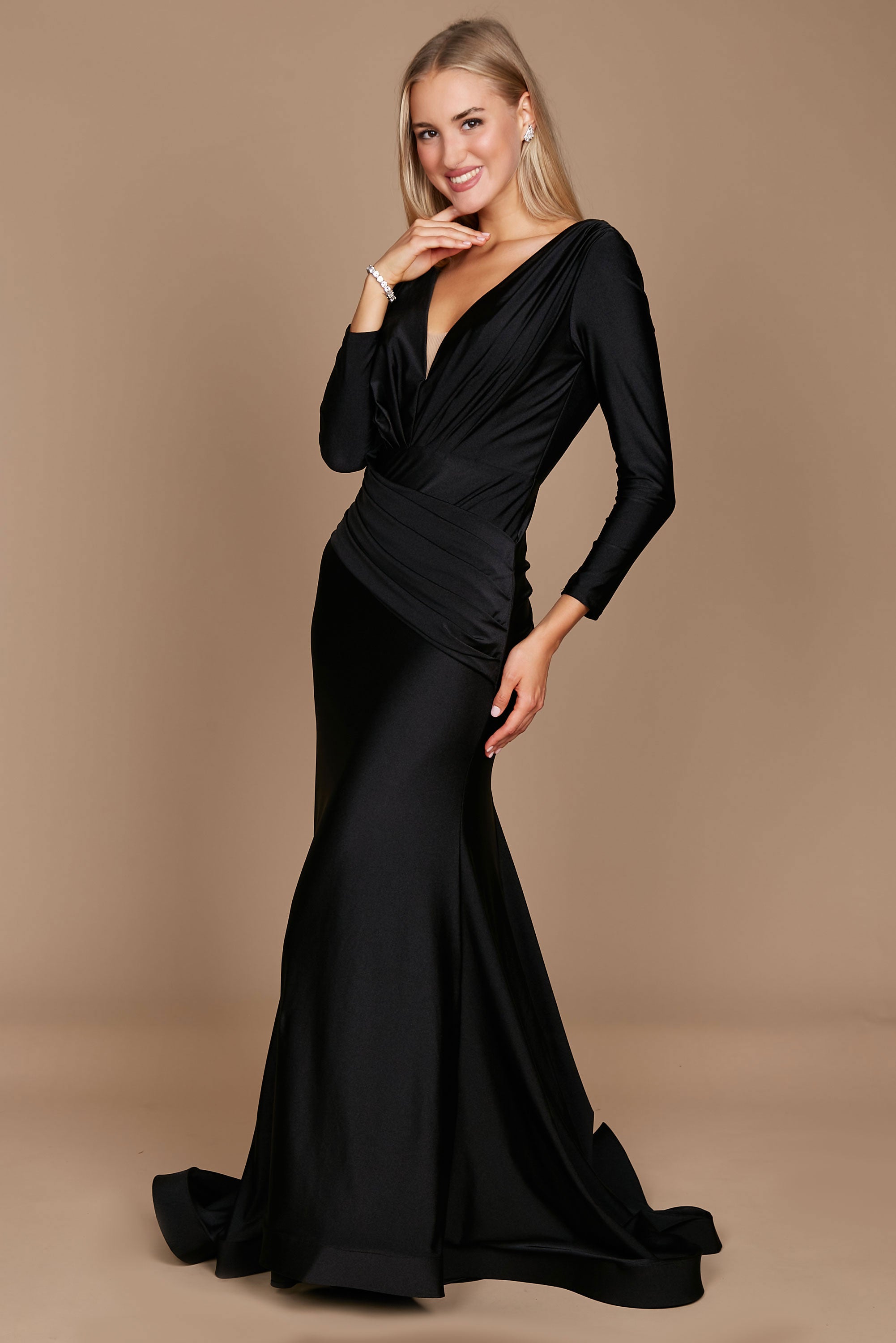 Kos Couture Vestido de Noche Ajustado Formal de Manga Larga