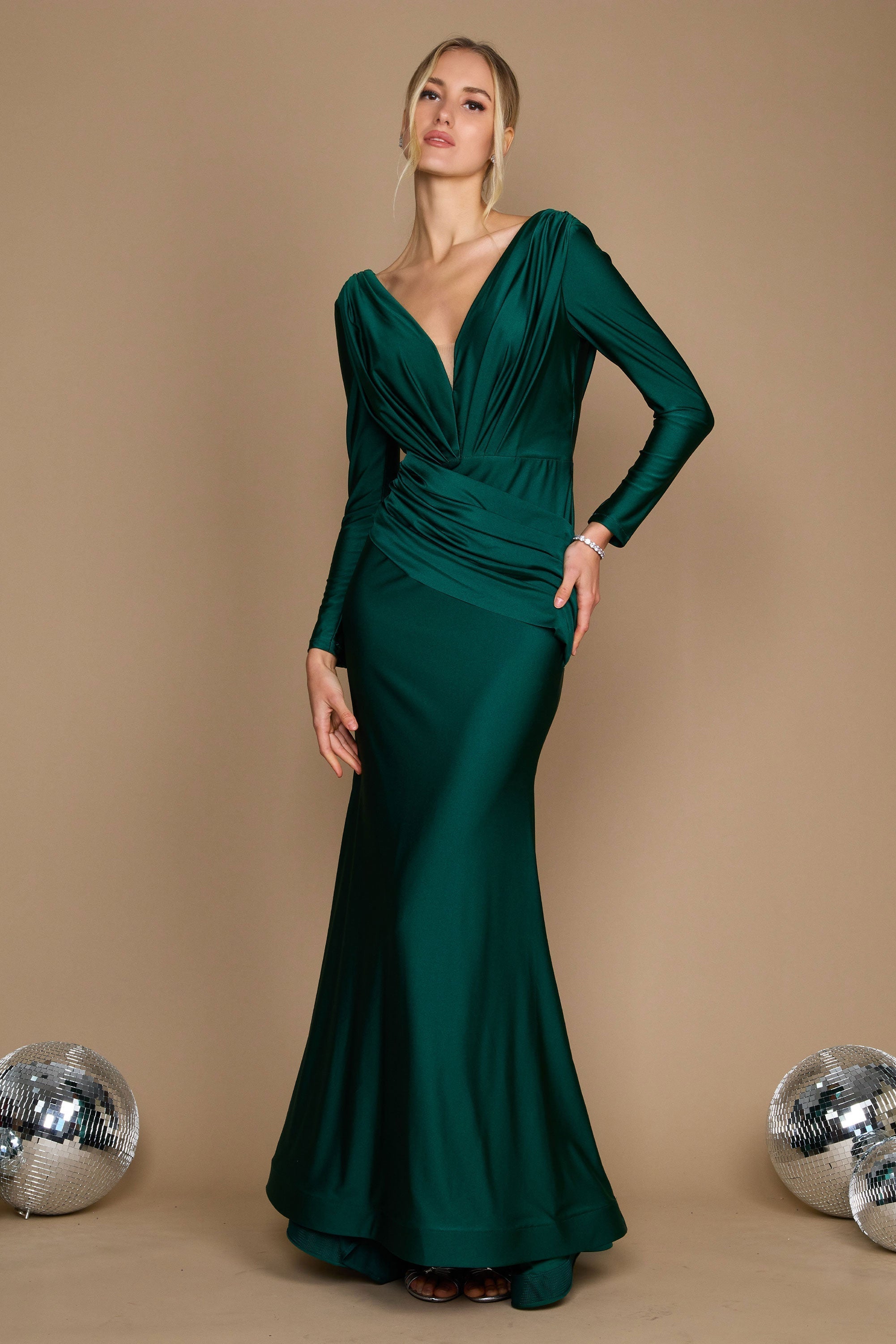 Kos Couture Vestido de Noche Ajustado Formal de Manga Larga