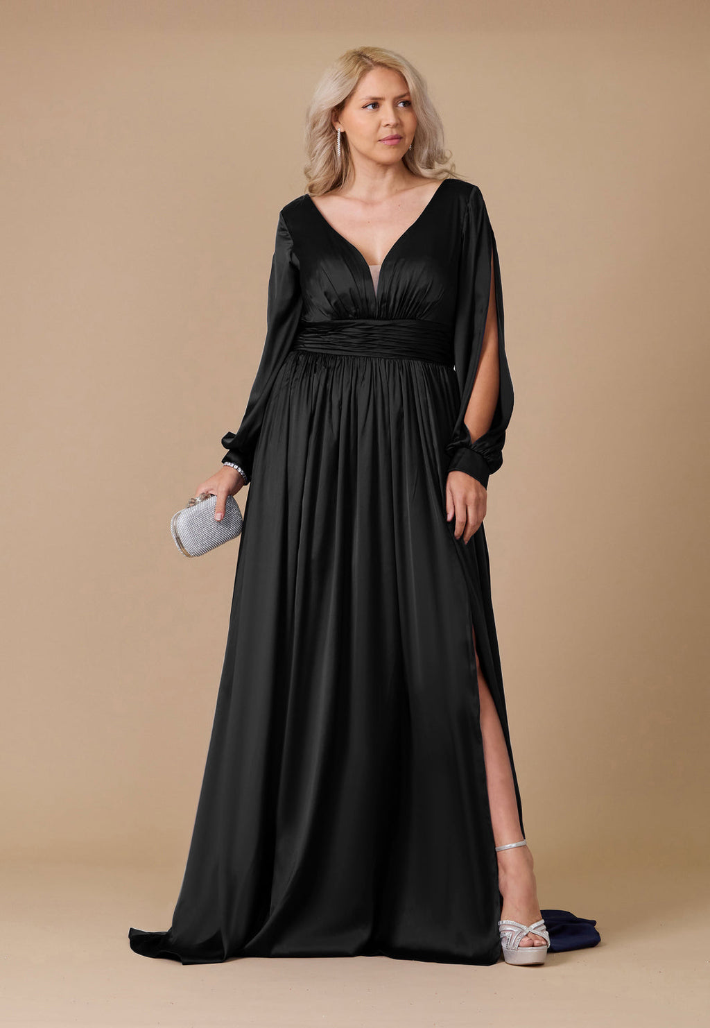 Kos Couture Vestido Formal Largo de Satén con Manga Abierta