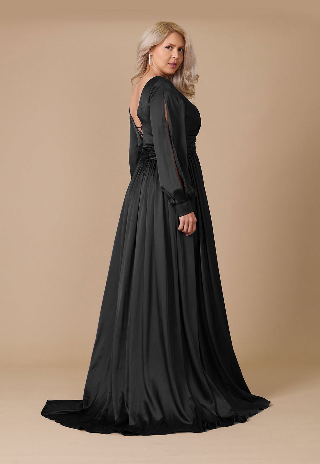 Kos Couture Vestido Formal Largo de Satén con Manga Abierta