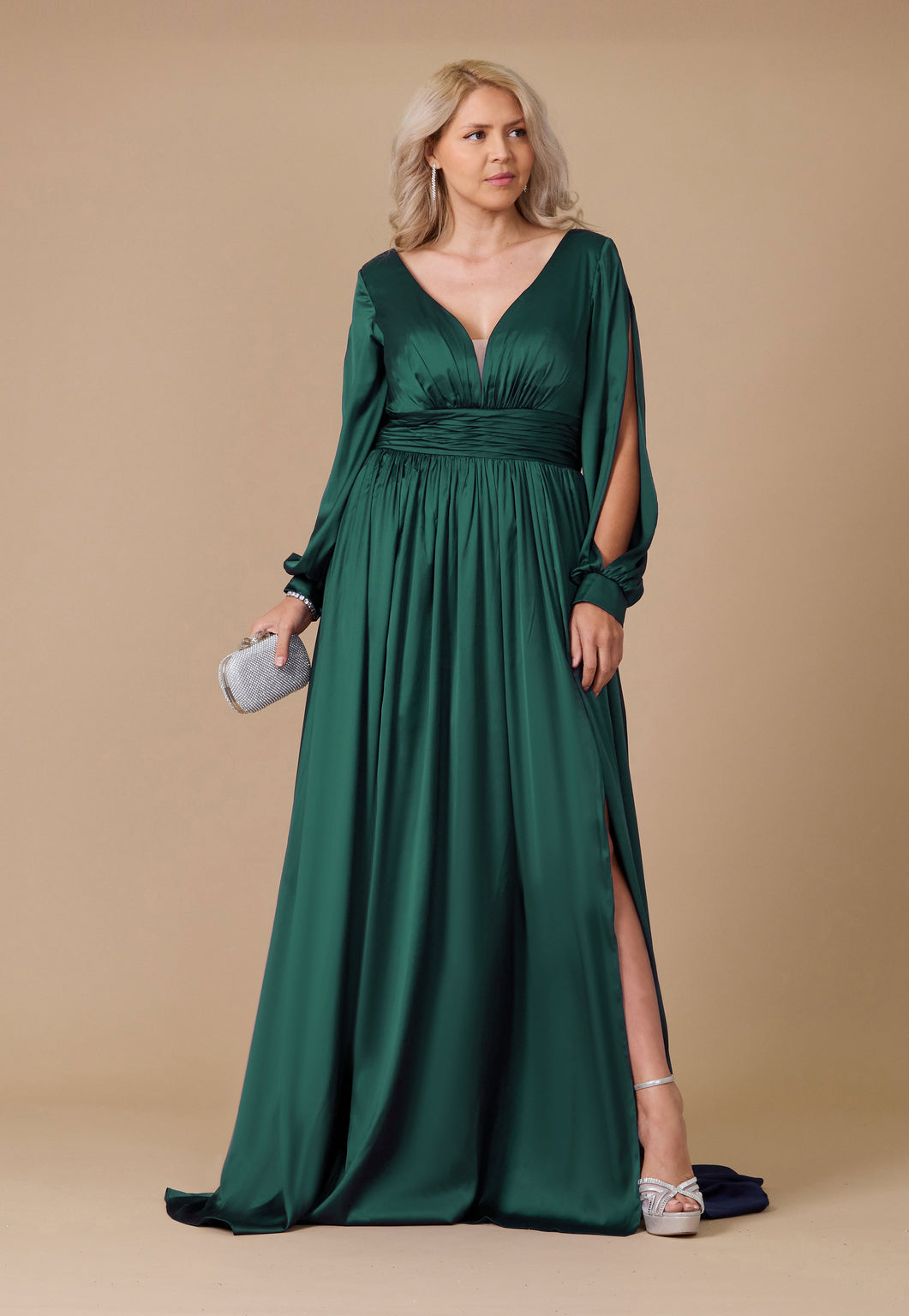 Kos Couture Vestido Formal Largo de Satén con Manga Abierta