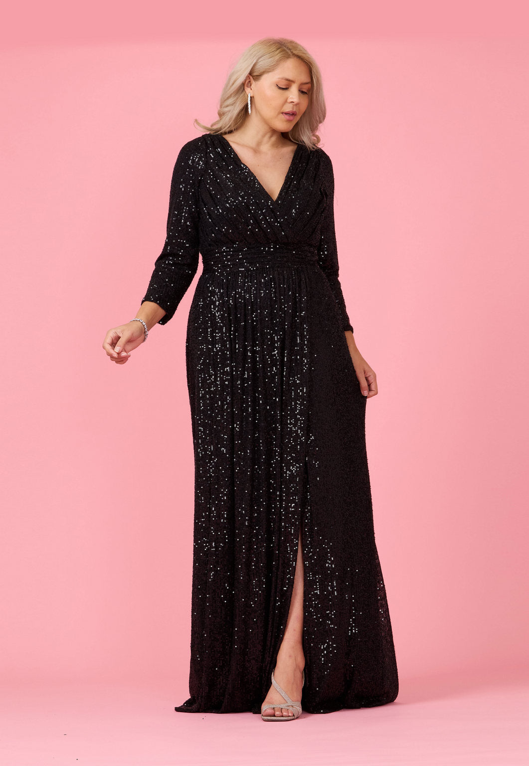 Kos Couture Vestido Formal de Manga Larga con Lentejuelas y Abalorios a Mano