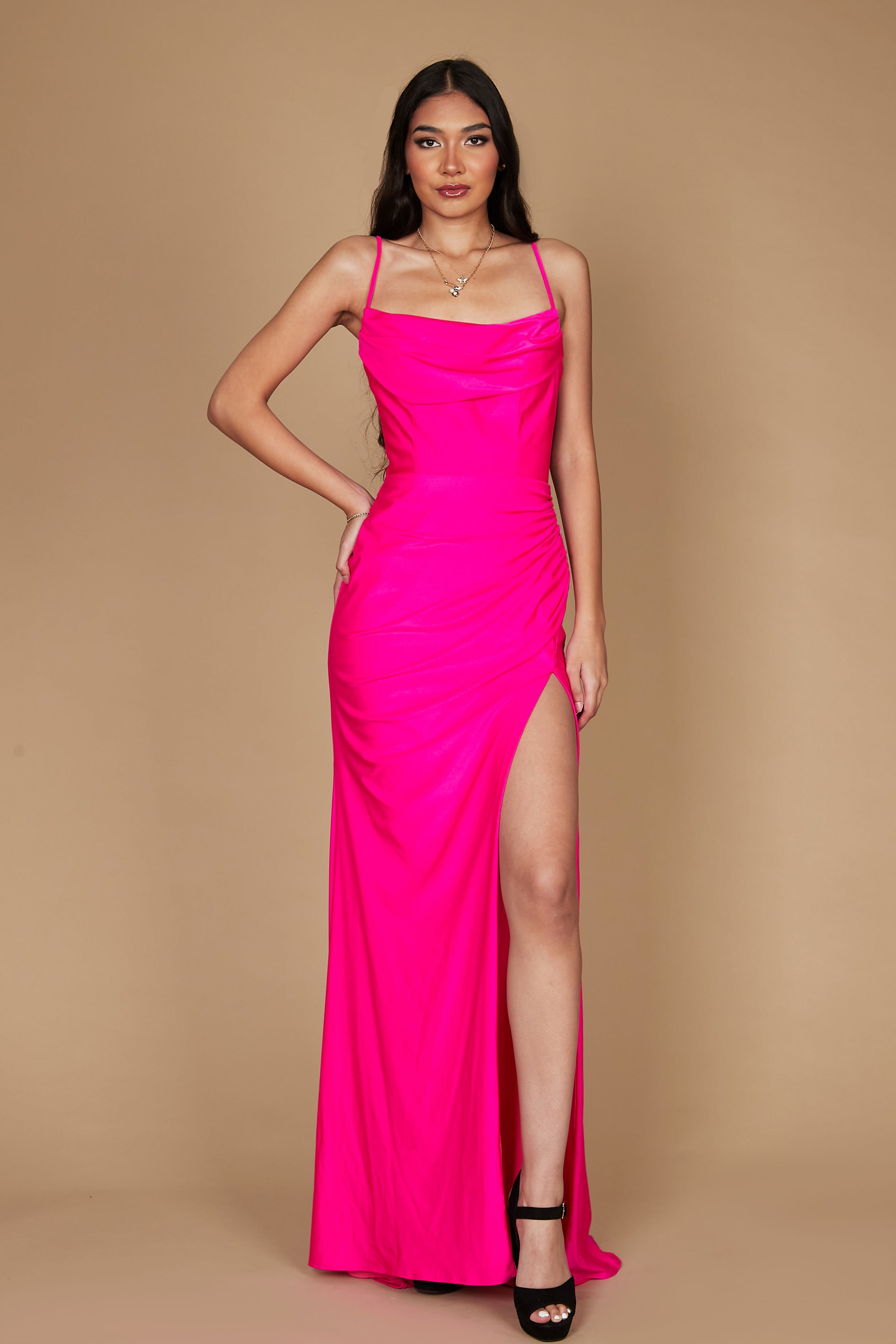 Kos Couture Vestido Largo Formal con Espalda Baja para Graduación