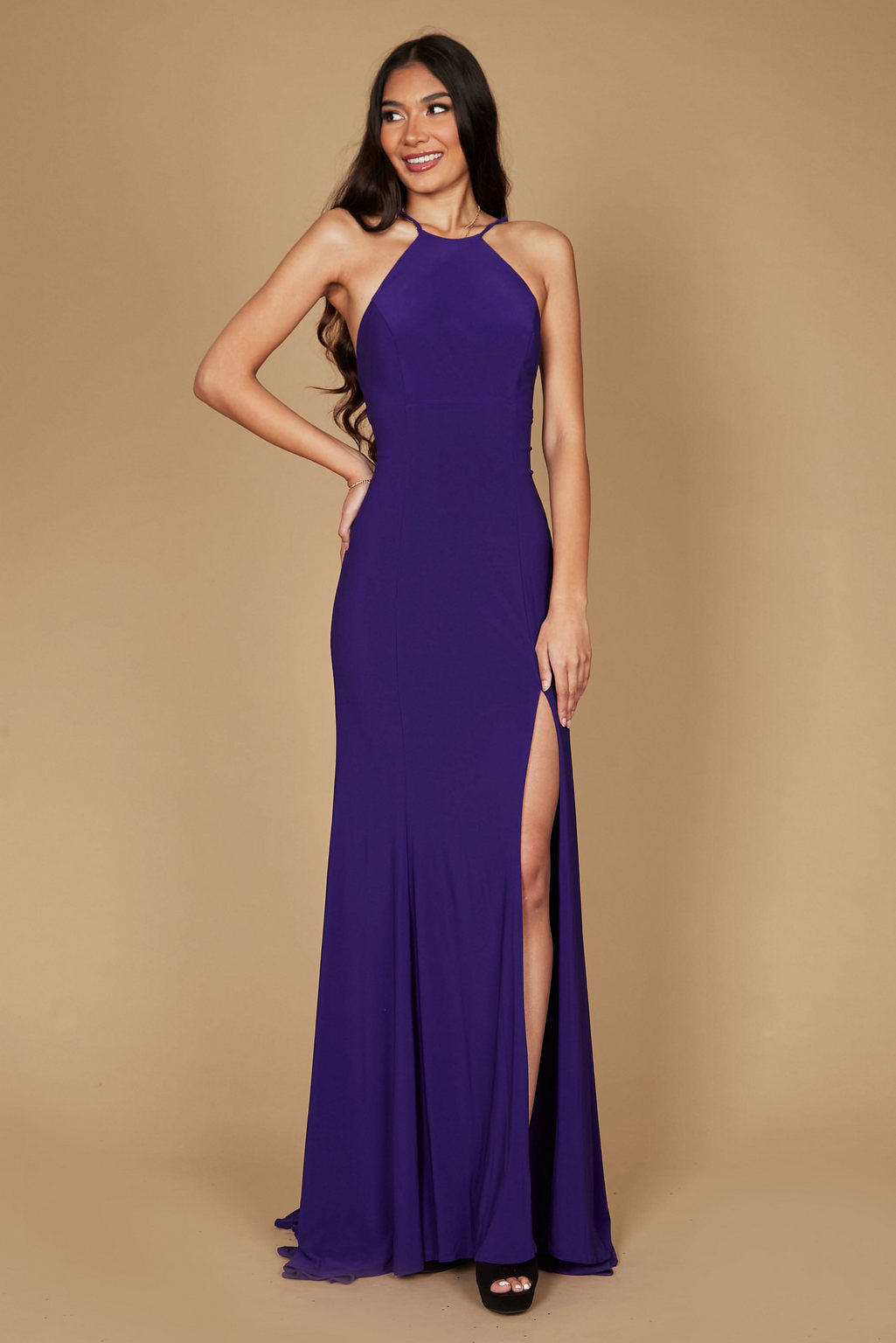 Kos Couture Vestido de Graduación Largo Ajustado con Espalda Abierta de Jersey