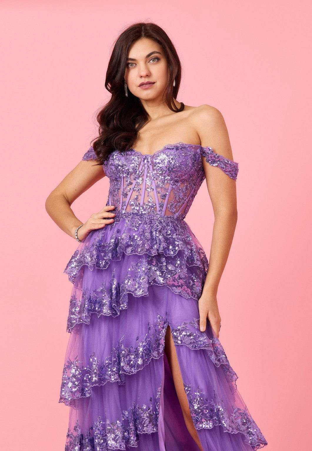 Kos Couture Vestido de Graduación Largo de Lentejuelas con Corsé Transparente
