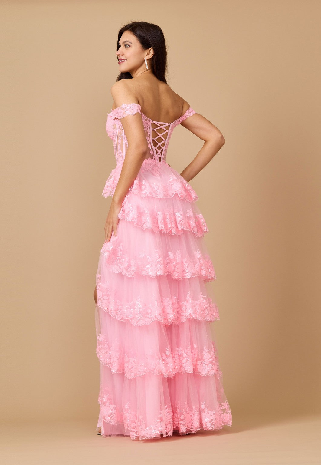 Kos Couture Vestido de Graduación Largo de Lentejuelas con Corsé Transparente