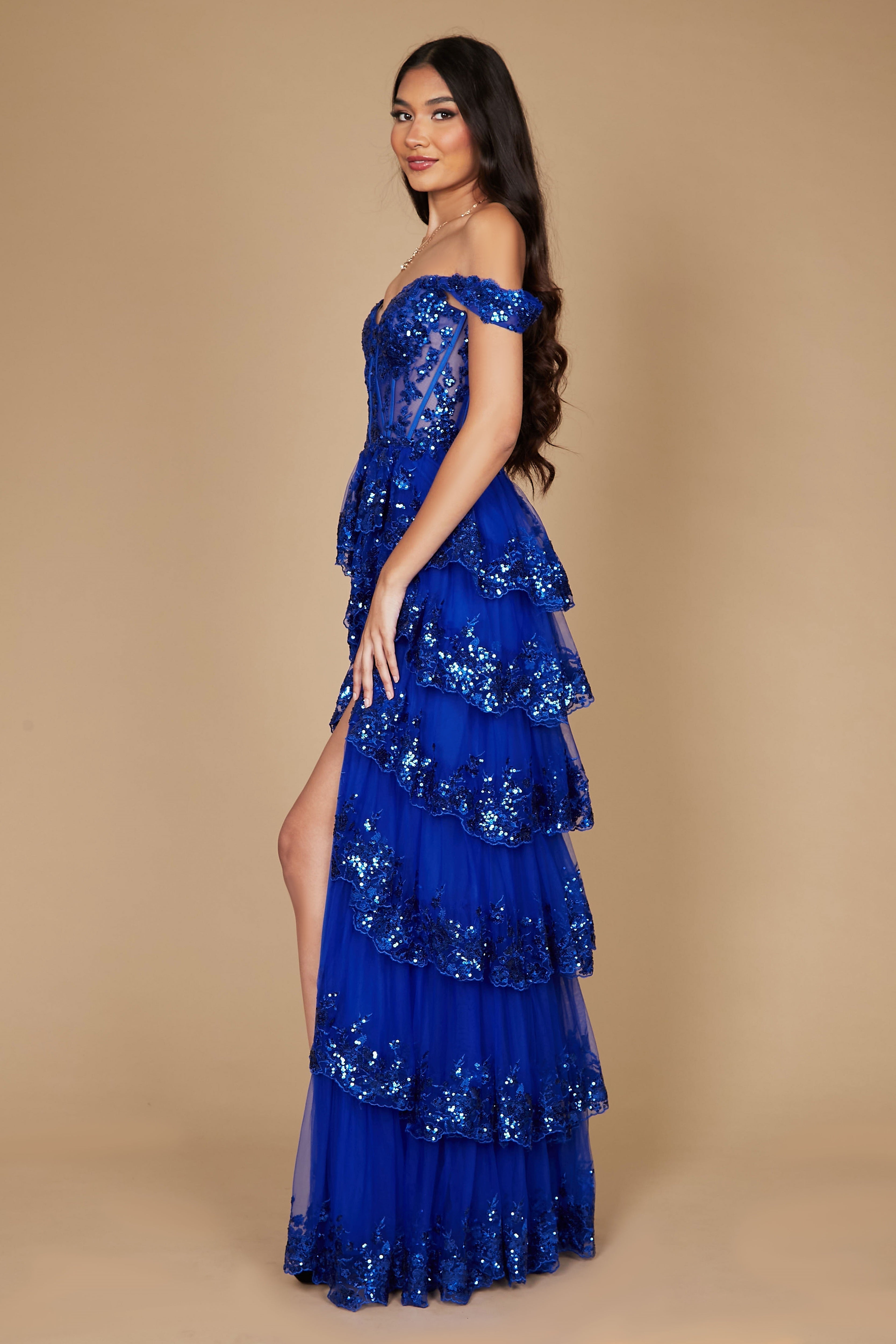 Kos Couture Vestido de Graduación Largo de Lentejuelas con Corsé Transparente