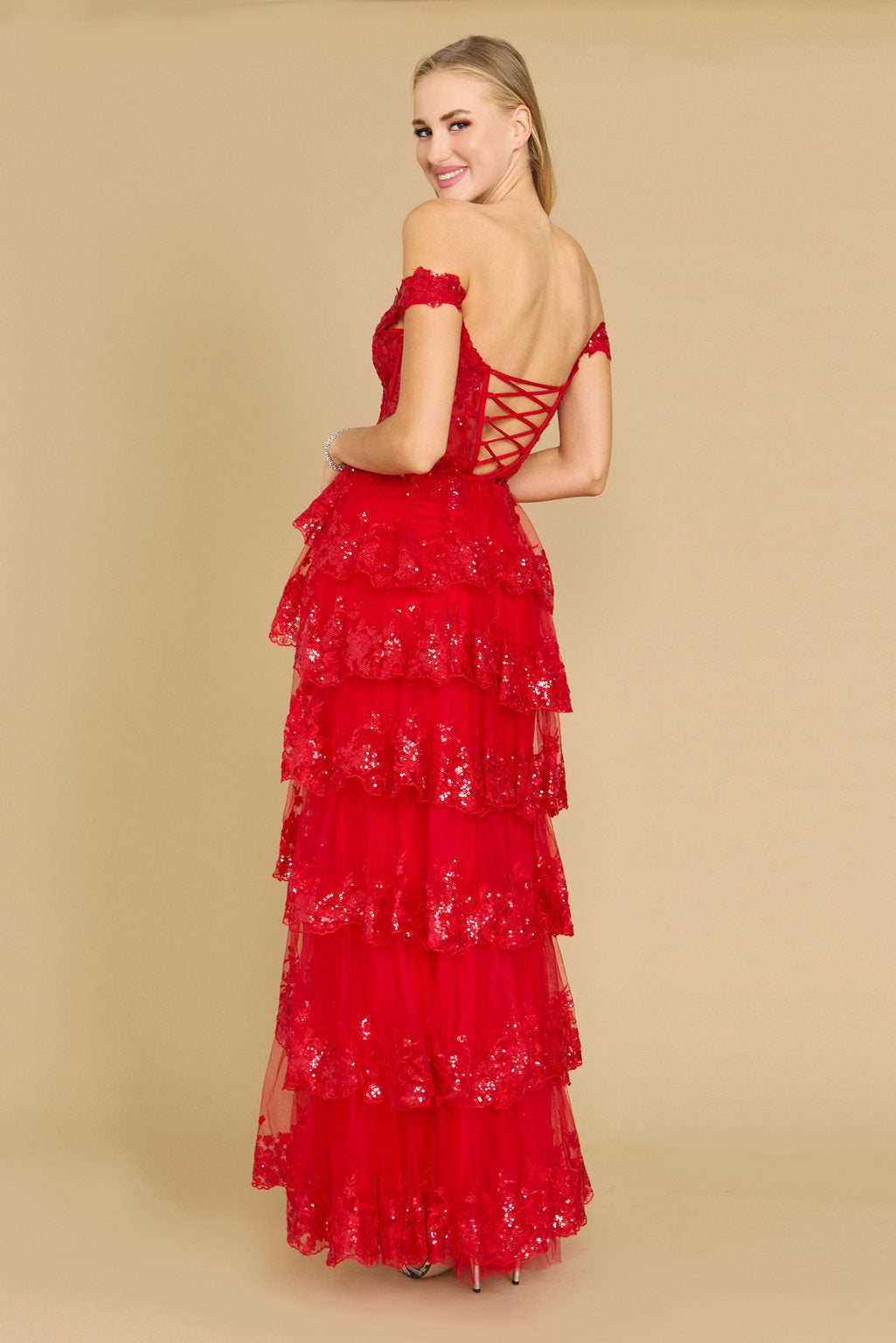 Kos Couture Vestido de Graduación Largo de Lentejuelas con Corsé Transparente