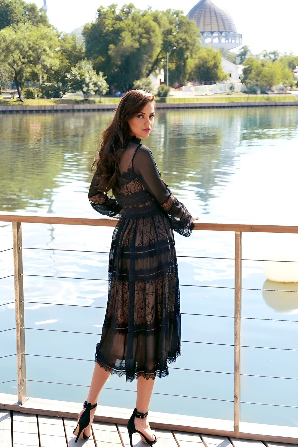 Kos Couture Vestido de Cóctel Negro Formal de Encaje con Manga Larga