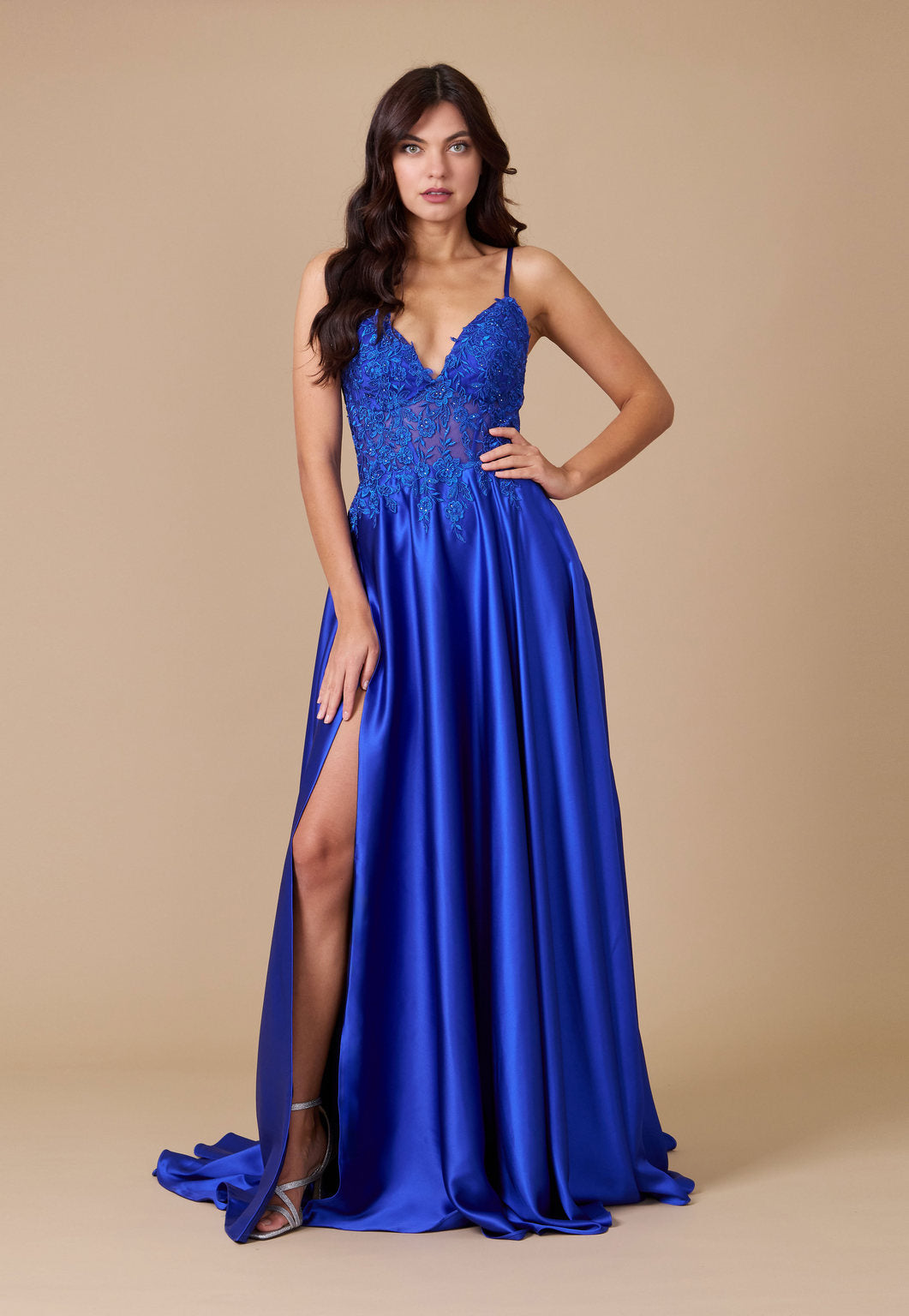 Kos Couture Vestido Largo de Gasa y Encaje Ilusión Formal para Graduación