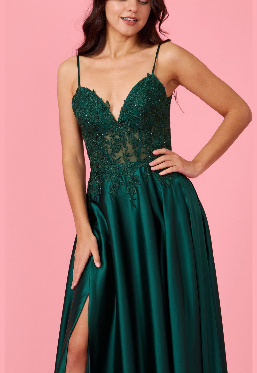 Kos Couture Vestido Largo de Gasa y Encaje Ilusión Formal para Graduación