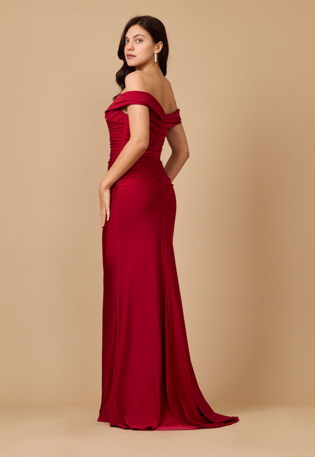 Kos Couture Vestido Largo Elástico Formal con Hombros Descubiertos