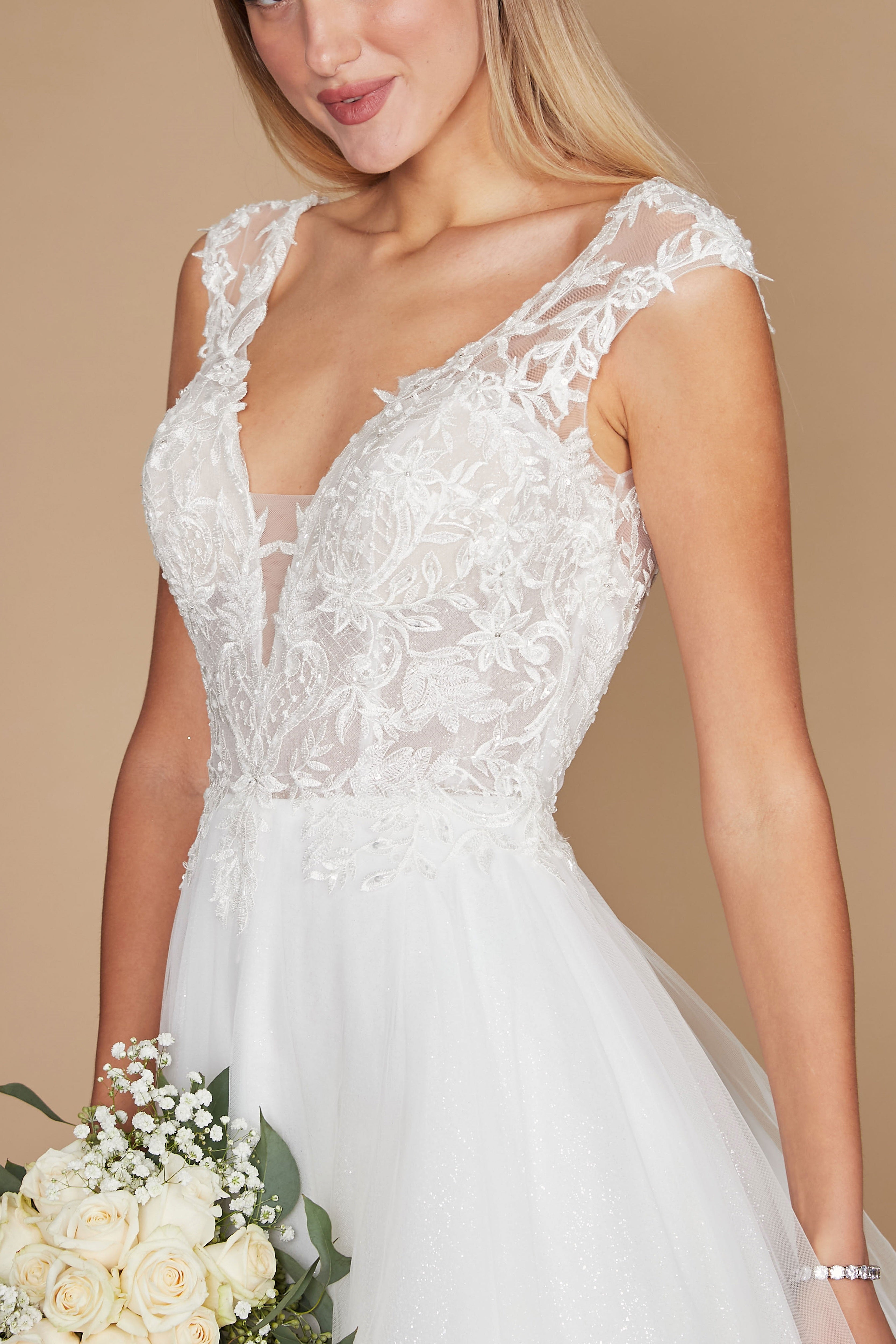 Kos Couture Vestido de Novia Largo de Encaje con Manga Casquillo