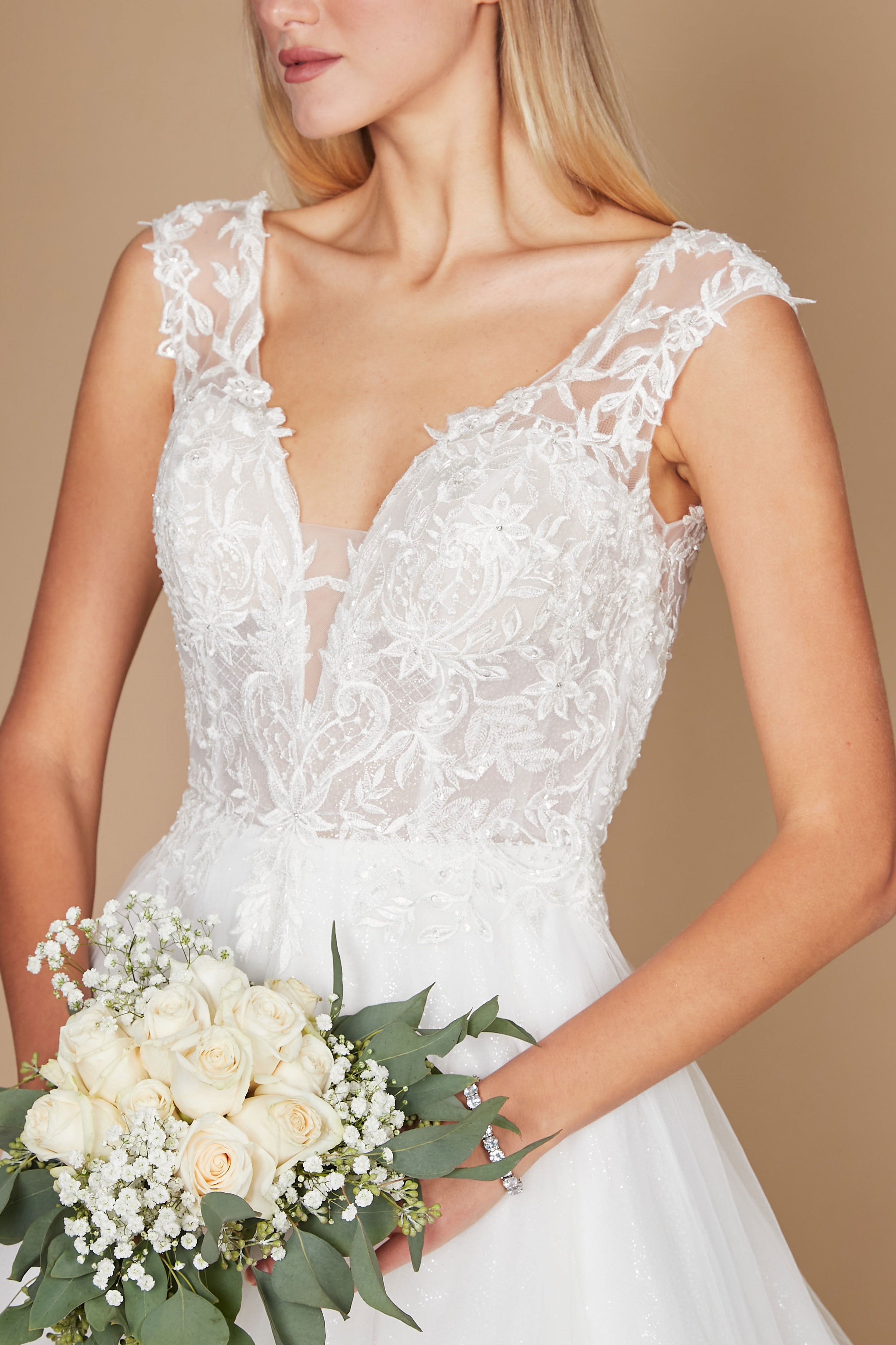 Kos Couture Vestido de Novia Largo de Encaje con Manga Casquillo