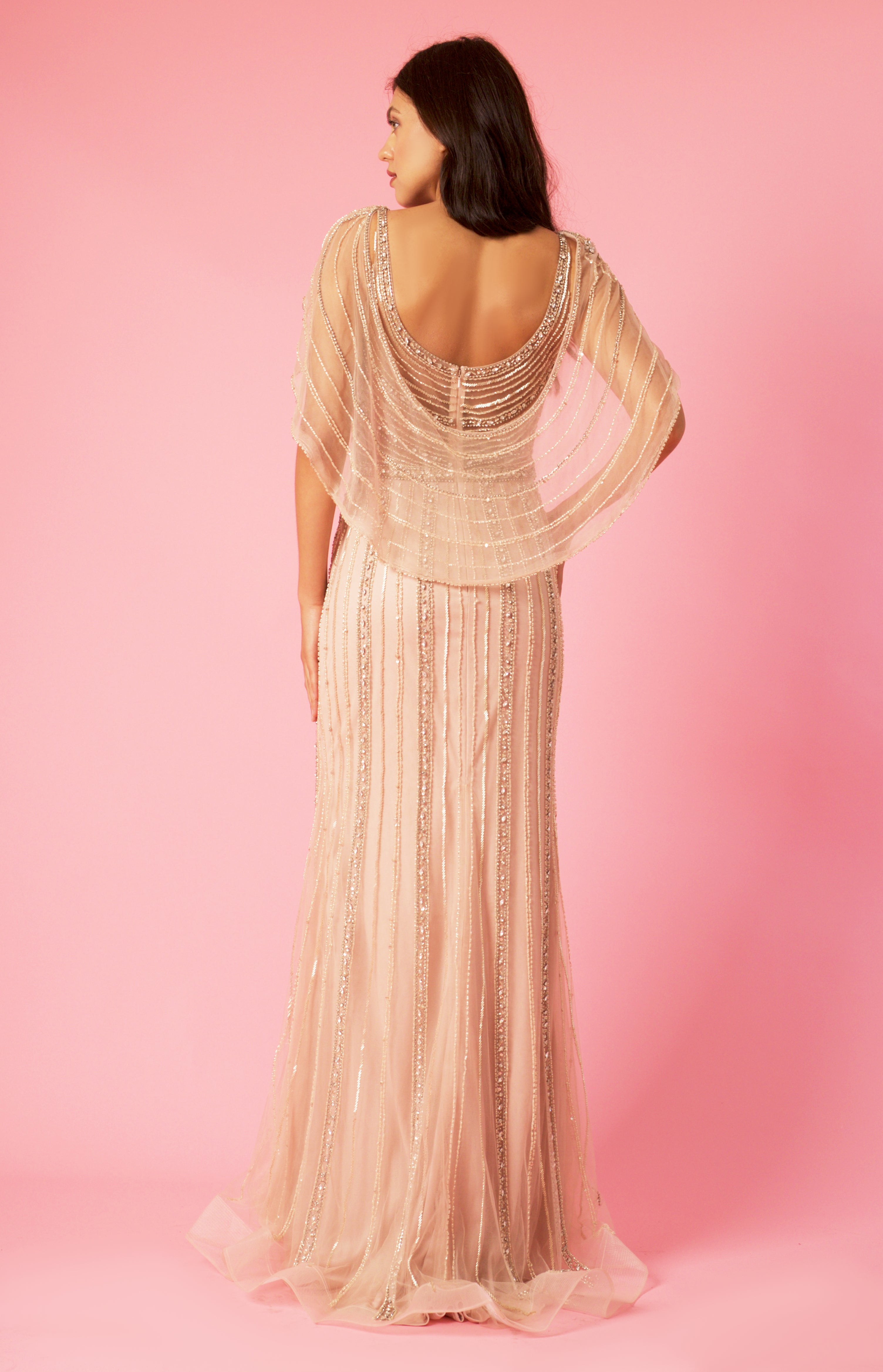 Kos Couture Vestido Largo Couture de Capa Formal con Abalorios a Mano