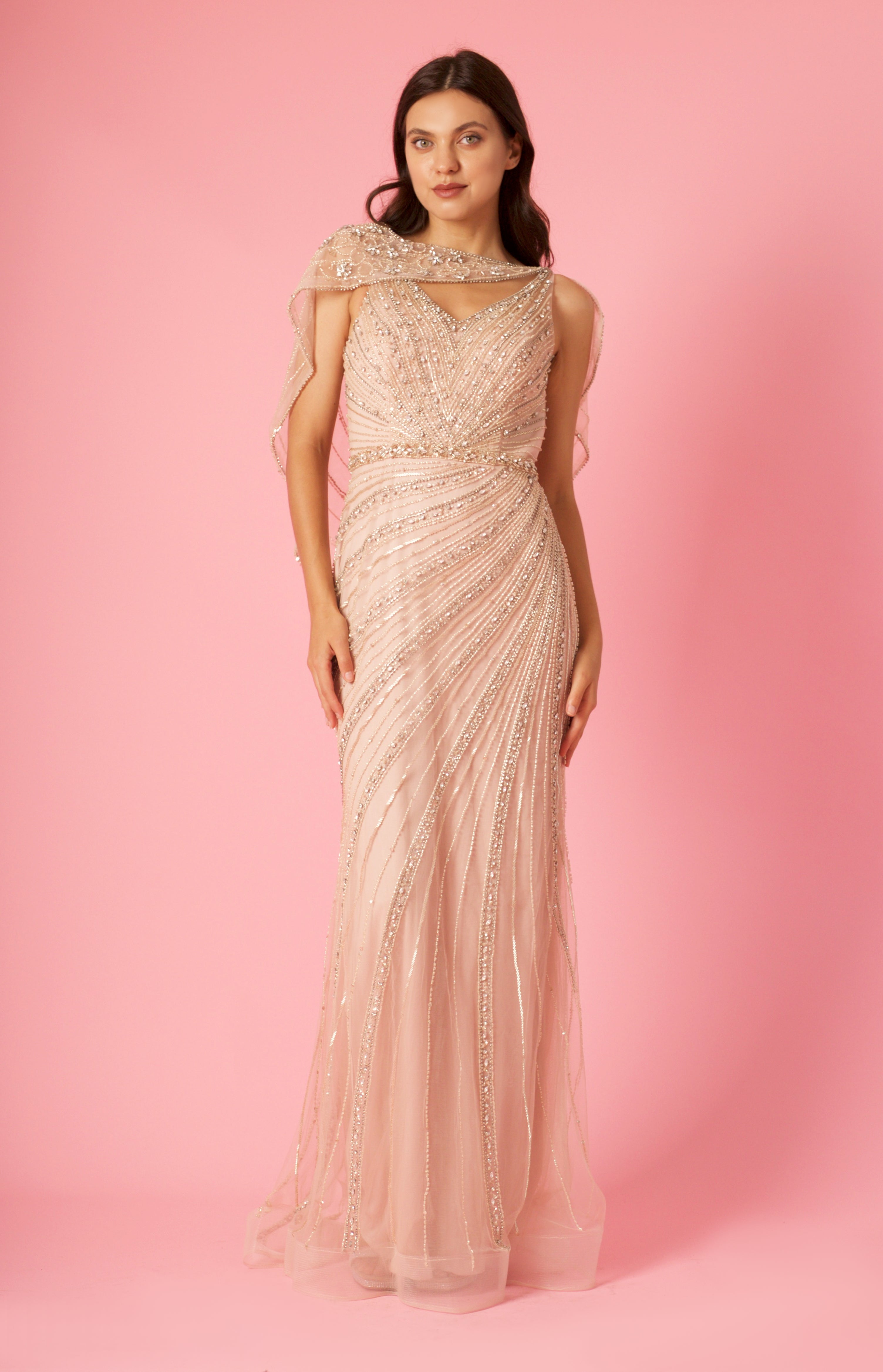 Kos Couture Vestido Largo Couture de Capa Formal con Abalorios a Mano