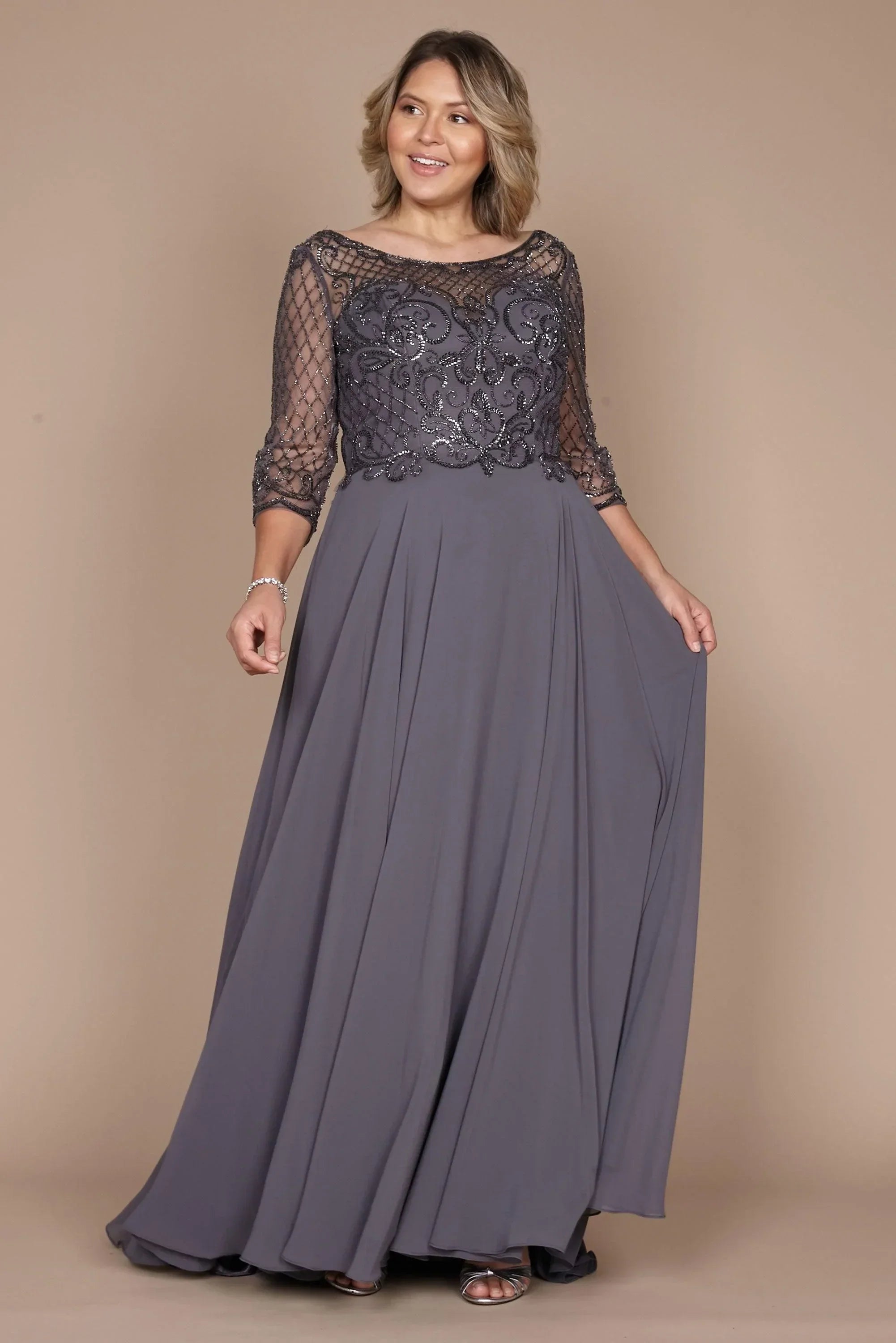 Kos Couture Vestido de Manga Larga con Abalorios Hechos a Mano para Madre de la Novia