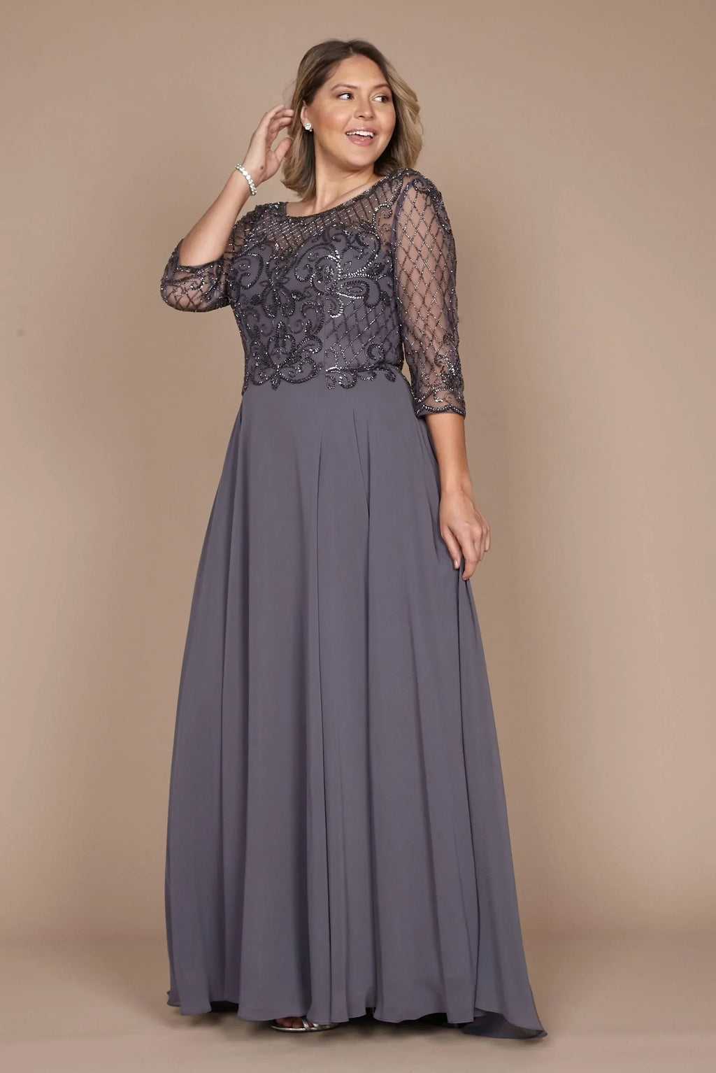 Kos Couture Vestido de Manga Larga con Abalorios Hechos a Mano para Madre de la Novia