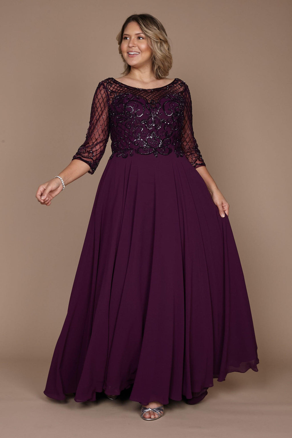 Kos Couture Vestido de Manga Larga con Abalorios Hechos a Mano para Madre de la Novia